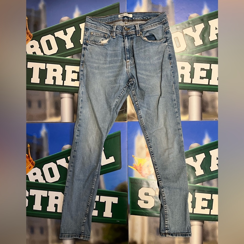 Zara light blue denim jeans